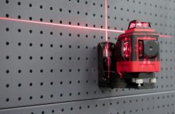 Лазерный уровень для кузовного ремонта авто: наиболее точные измерения